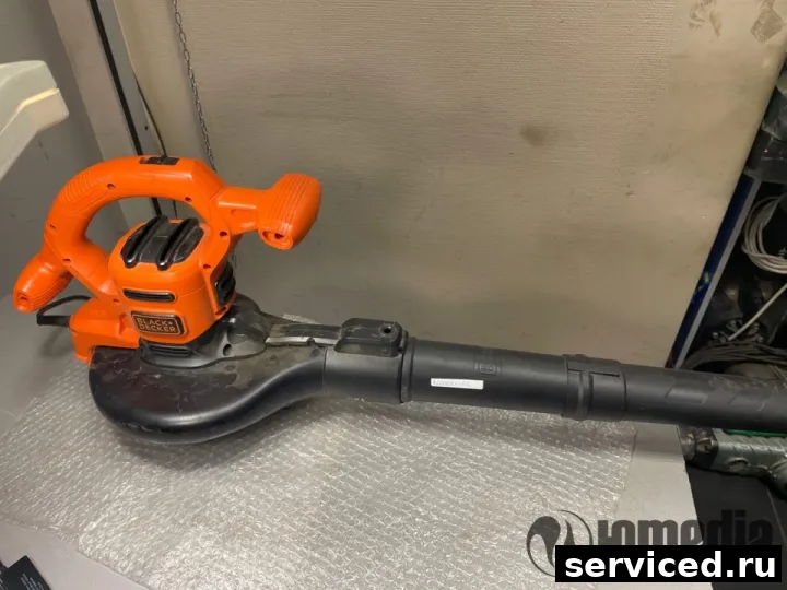 Воздуходувка Black Decker BEBLV260
