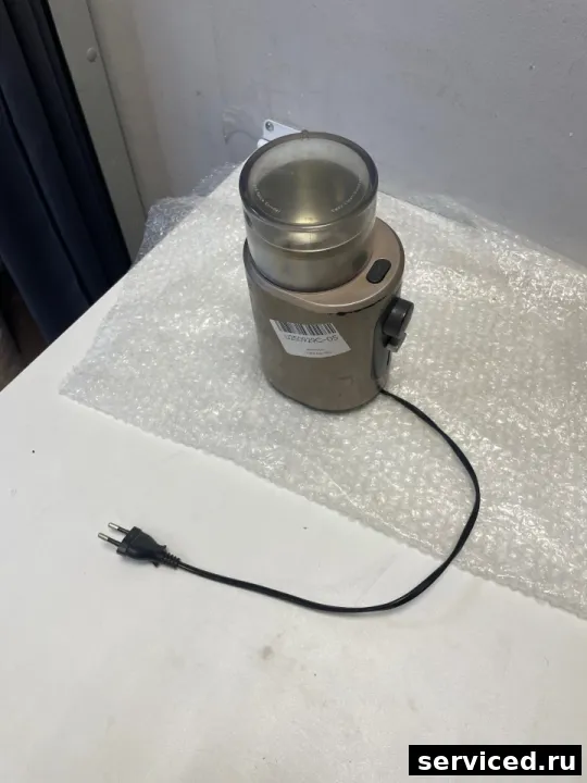 Кофемолка Bork CG700