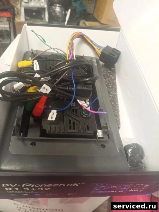 Автомагнитола Pioneer R1 3+32