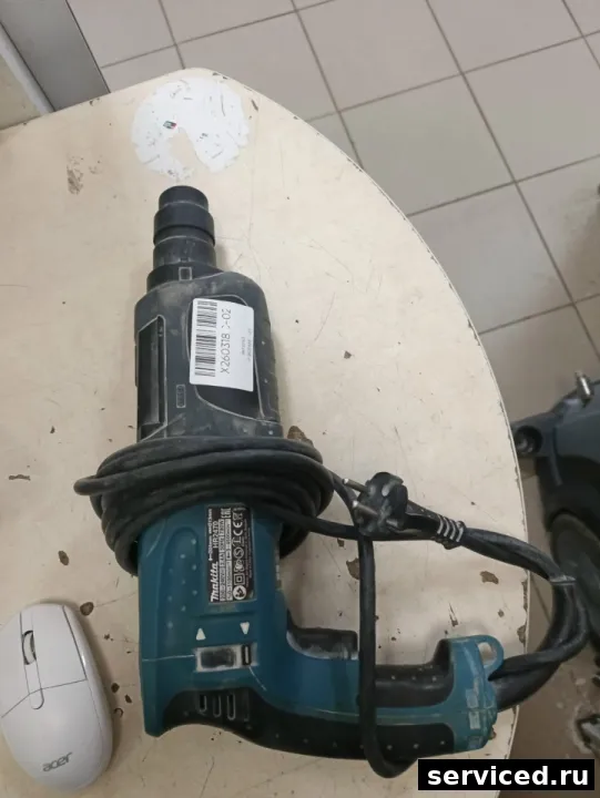 Перфоратор Makita HR2470