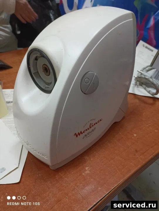 Мясорубка Moulinex ME401